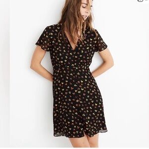 Madewell Feline Silk Button Front Swing Dress in dark ditsy floral size 12